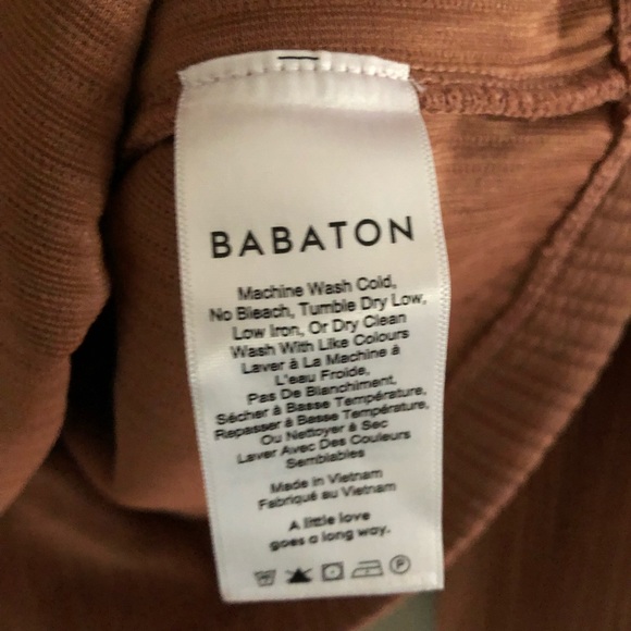 Aritzia Babaton Cropped Long Sleeve Ribbed Turtleneck. - Picture 6 of 6
